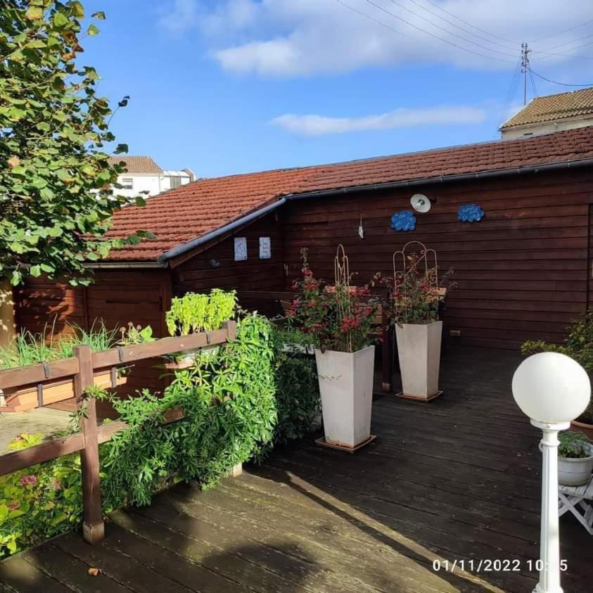 Maison De Famille A Perigueux Bagian luar foto